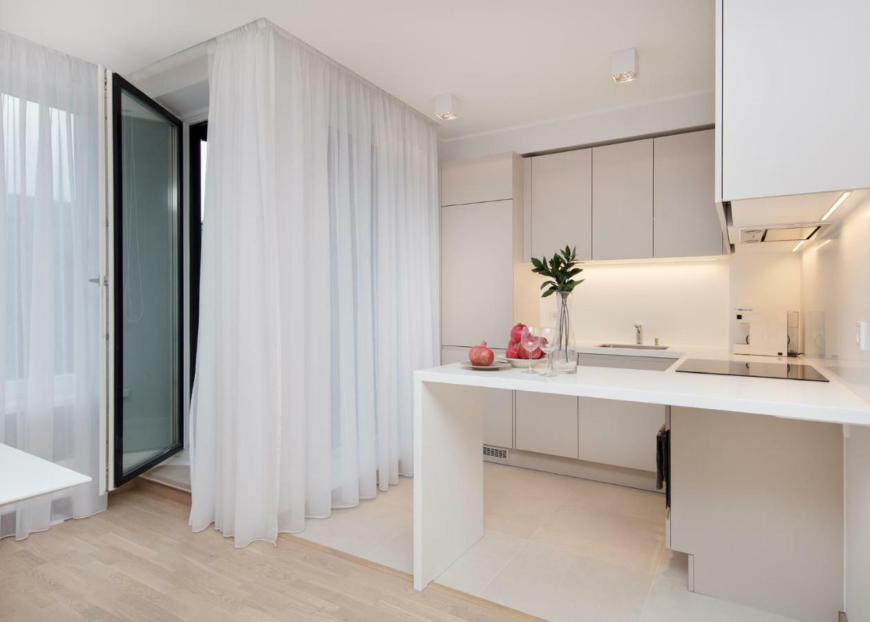 8Era Business Executive Rotermanni Apartments Таллин Экстерьер фото